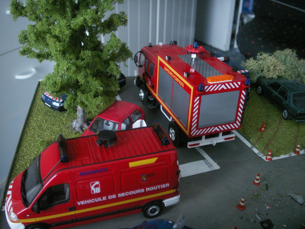 v&eacute;hicules de pompiers en miniatures : pict1385wg7.jpg